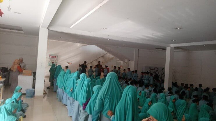 Pagi Yang Cerah di Sekolah Dasar Qur’an (SDQ) Binamulya – Tanimulya Indah