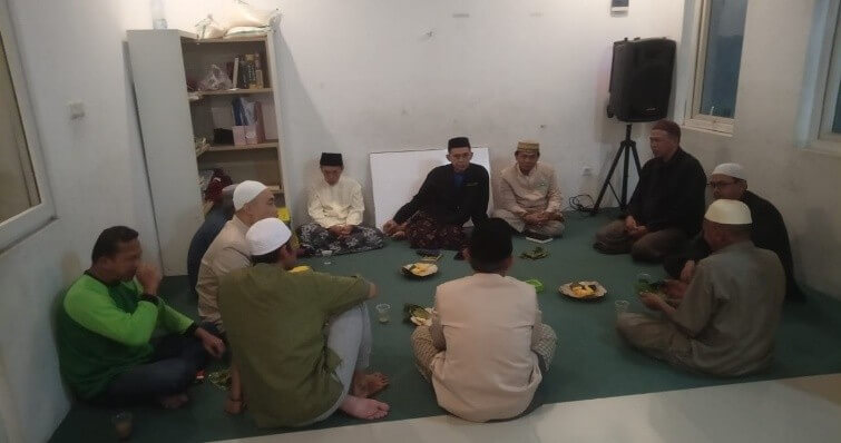MAJLIS AN’NABA Tanimulya Indah Tetap Bersama Menuju Kebahagiaan di Alam Baka; (Pesantren Lansia berkiprah sejak 2010 di Tanimulya Indah Ngamprah Bandung Barat)