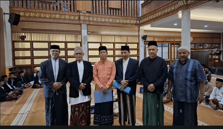 Terimakasih untuk Bapak H Amin Nugroho selamat datang Bapak H Paino; Masjid Al-Mujahiddin Madani Mandiri Fastabiqul Khoirot