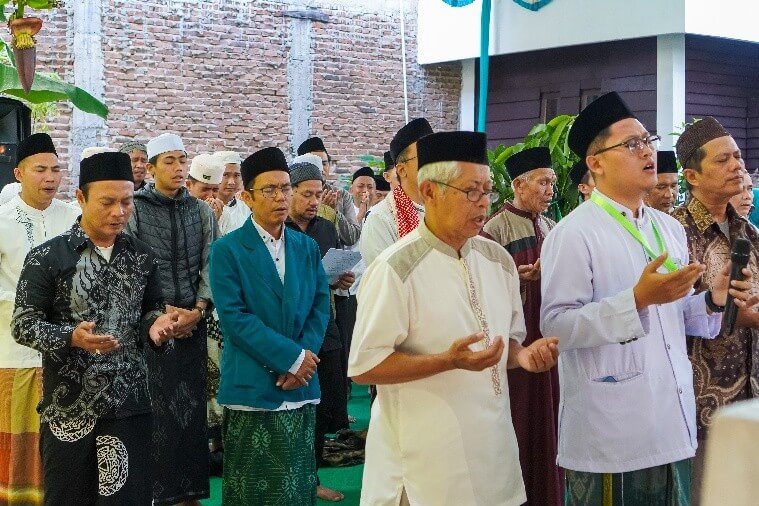 Pesantren Tanimulya Indah Ma’had Al-Istiqlal Kejar 3 Keberkahan Dalam Sehari ;  Gelar Kegiatan Majelis Kubro, Hari Santri Nasional dan Santunan Anak Yatim Bersamaan