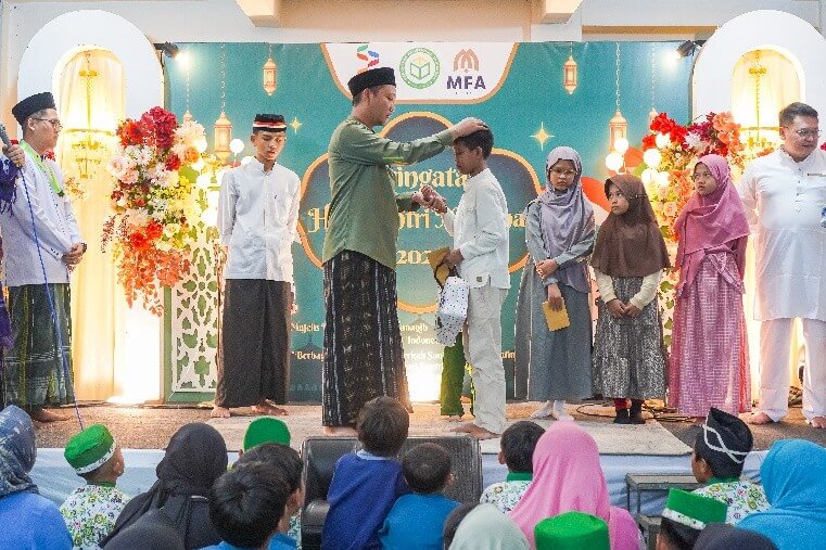 Pesantren Tanimulya Indah Ma’had Al-Istiqlal Kejar 3 Keberkahan Dalam Sehari ;  Gelar Kegiatan Majelis Kubro, Hari Santri Nasional dan Santunan Anak Yatim Bersamaan