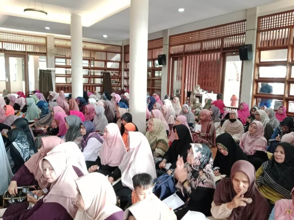 Majelis Taklim Kubro (MTK) RW 15 Tanimulya : Wadah Penguat Ukhuwah dan Keilmuan Umat