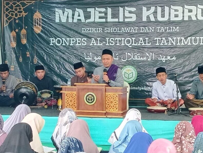 Majelis Qubro Pesantren Tanimulya Indah Ma’had Al-Istiqlal : Menguatkan Makna Aqiqah dalam Membangun Generasi Berakhlak