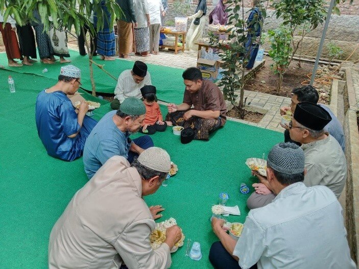 Majelis Qubro Pesantren Tanimulya Indah Ma’had Al-Istiqlal : Menguatkan Makna Aqiqah dalam Membangun Generasi Berakhlak