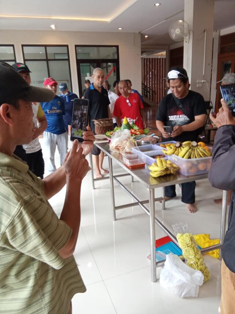 Raih Keberkahan Menyambut Ramadhan – Kerja Bakti Pengurus DKM dan Jamaah Mesjid Al Mujahidin RW 15 Tanimulya Indah Sambut Ramadhan 1447 H